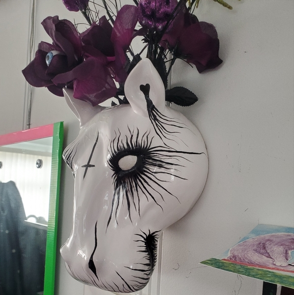 Hermin the Death Metal Hippo - Picture 3 of 6